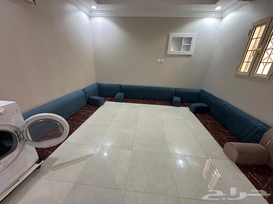 Simple, clean wooden back with no defects at all64507501377921111