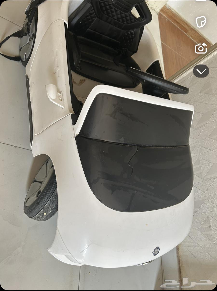 Remote control car and scooter, excellent battery charging but needs a battery64510281610883110