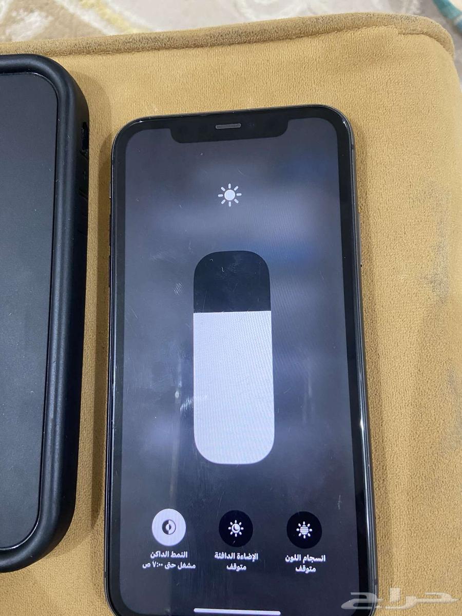 iPhone 11 regular64508312880385113