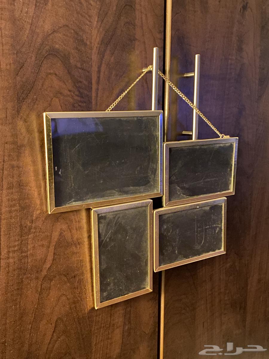 كتب للبيع وبرواز صور من ايكيا مستعمل64505093744898111