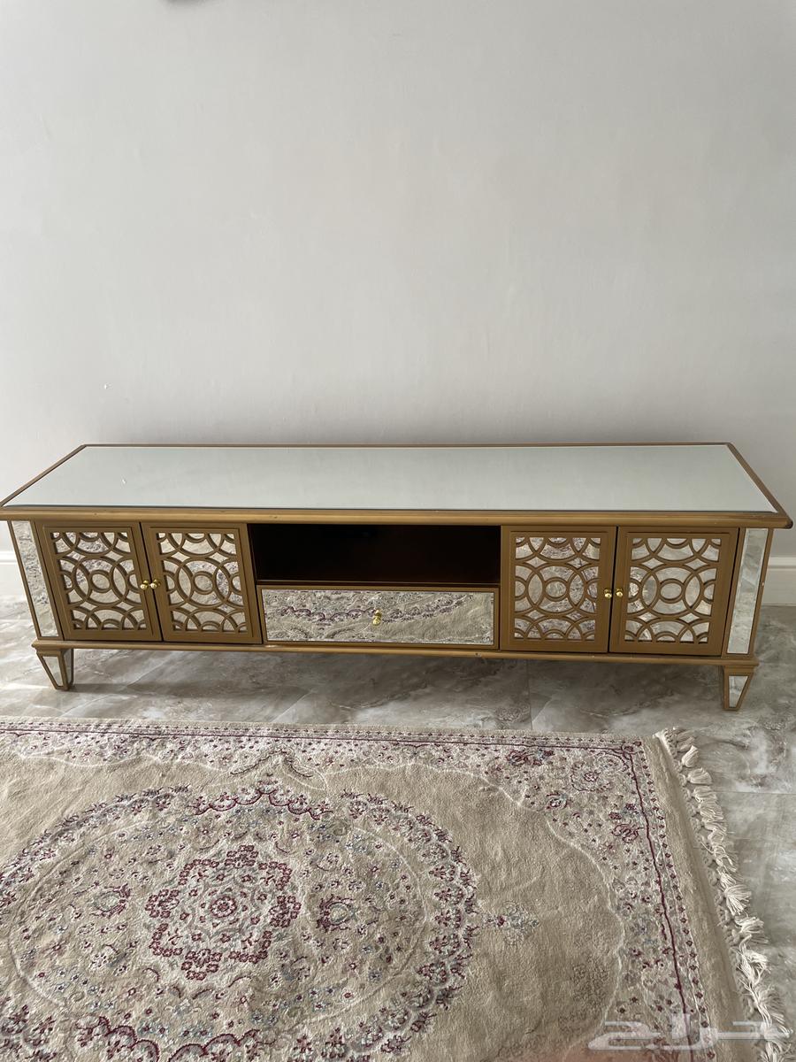 طاولة تلفاز للبيع64506521140609111