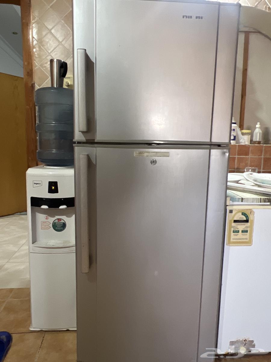 برادين واحد لونه ابيض واحد فضي64505287628546111