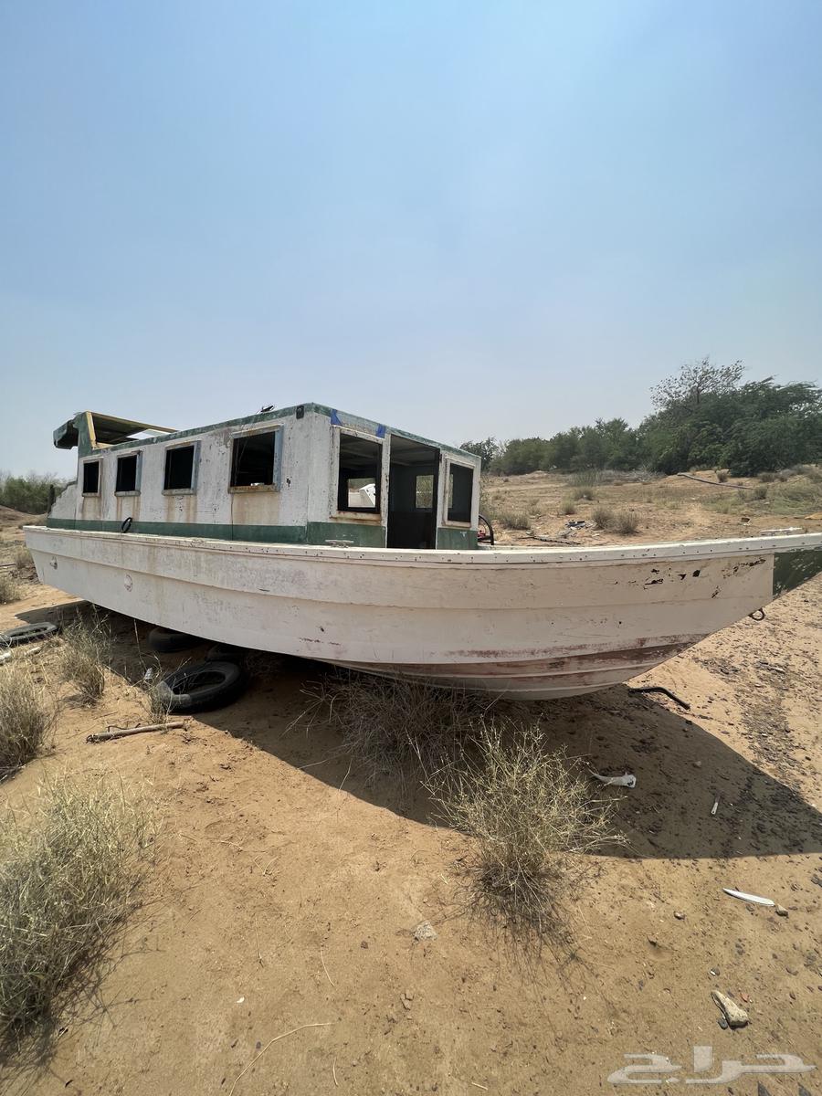 قارب قديم64508915627394112