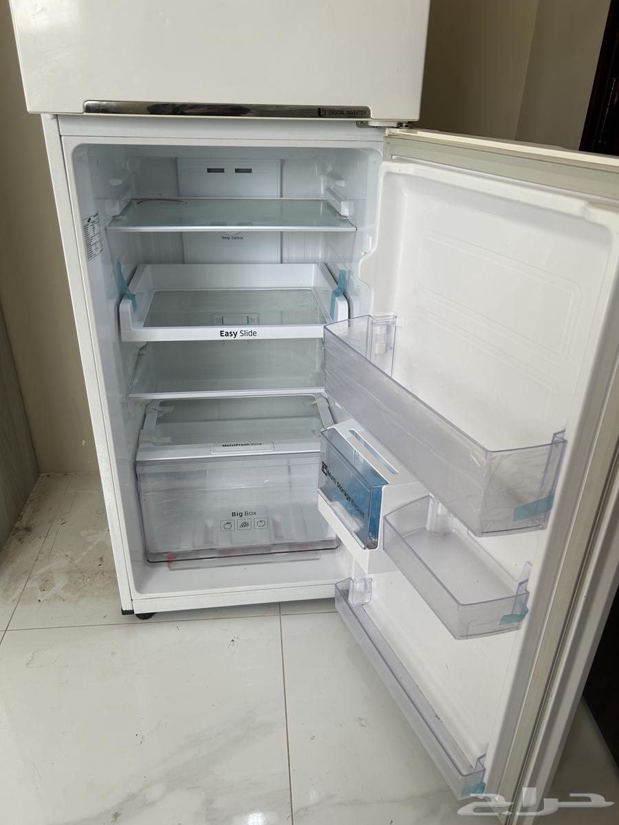 Refrigerator for sale, almost new, reason for selling I have another one, price 70064503898732417111