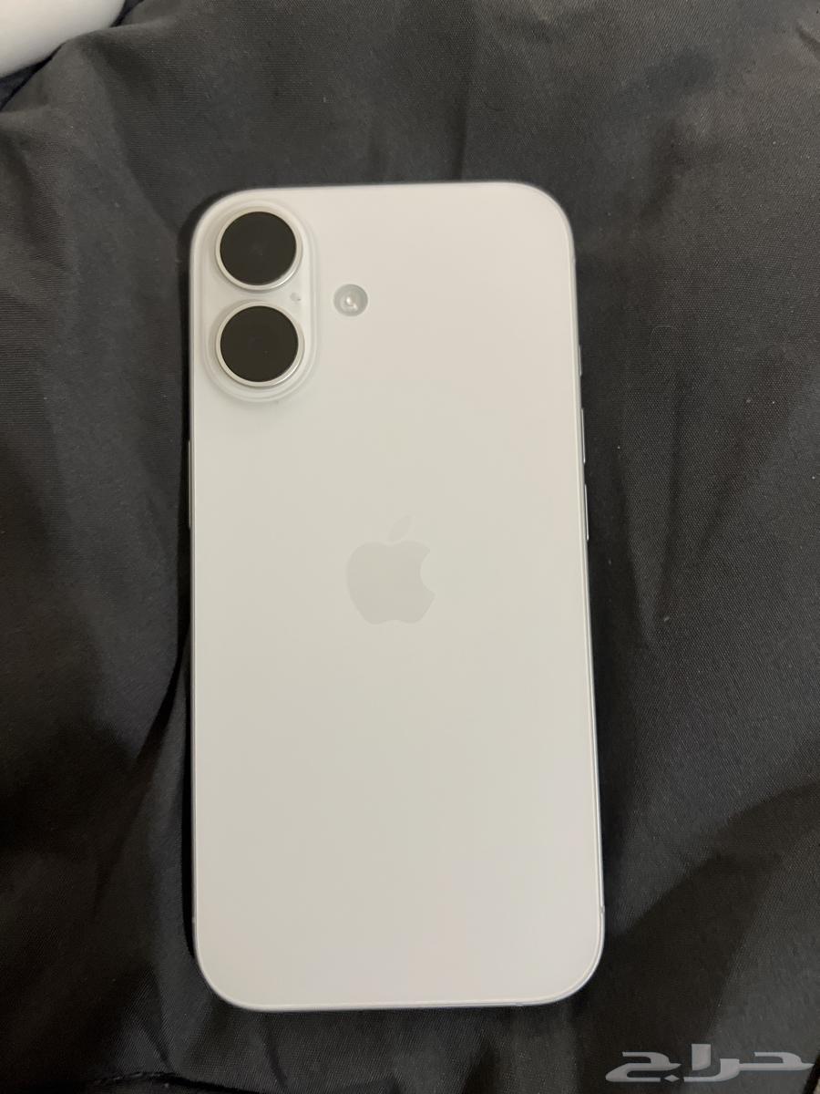 iPhone 16 regular for sale, used for one and a half weeks64503240963842111