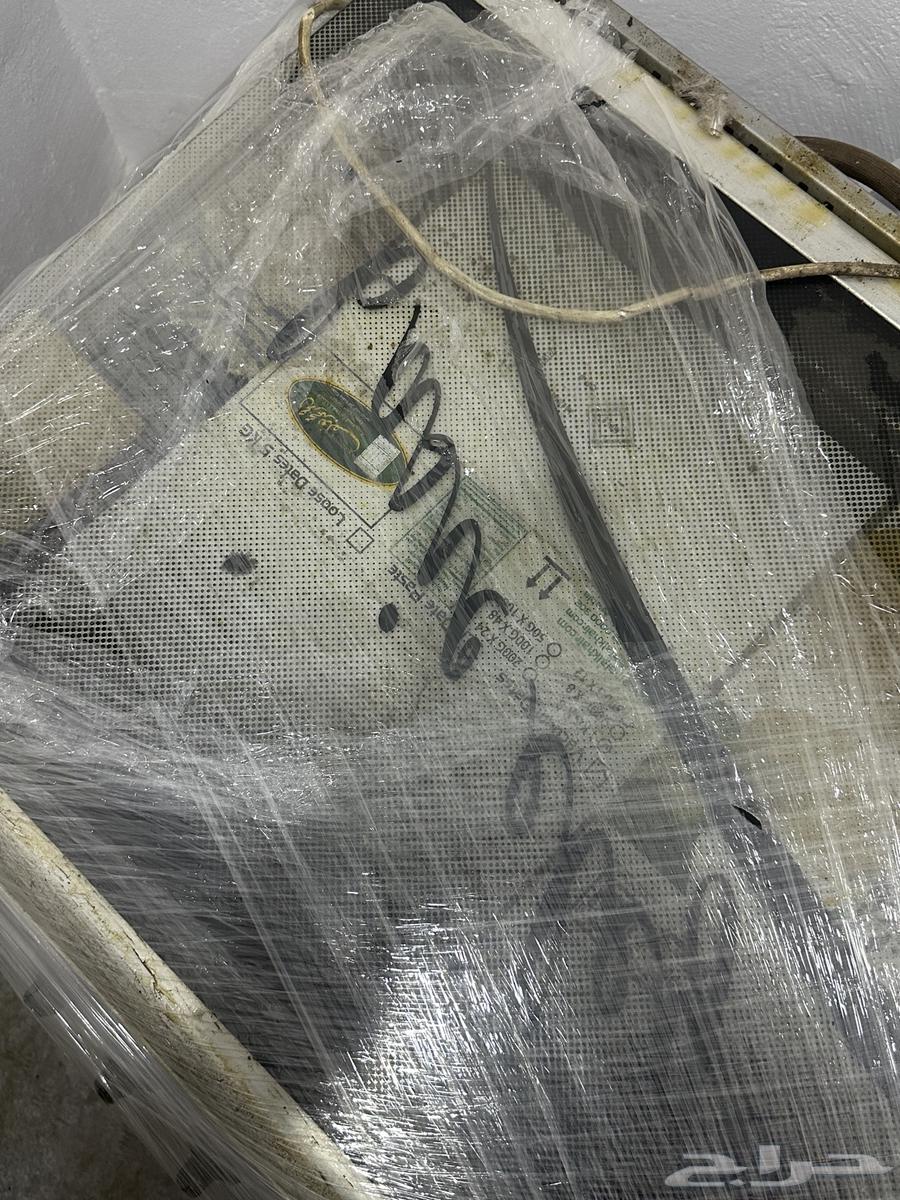 Clean used gas oven with 5 burners, large size, functional64506445111939112