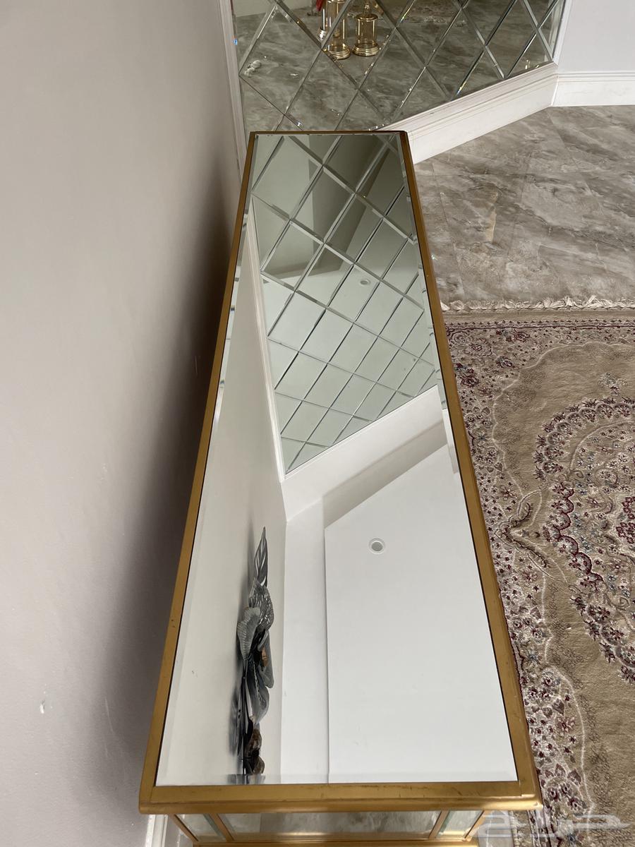 طاولة تلفاز للبيع64506521140609113