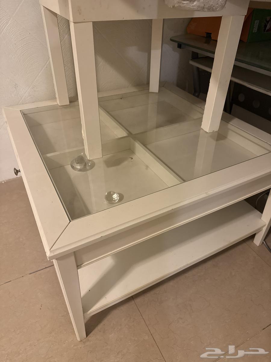 IKEA white table64510619553155110