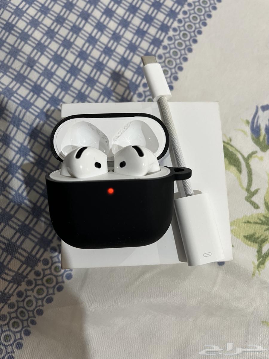 Airpods 4 بخاصية العزل استخدام 20 يوم وحماية ووصلة والعلبة64508565626497110