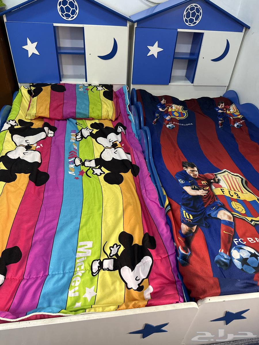 سرير اطفال 2 بحاله جيده نظيف للبيع اعلى يوم64505612673282112