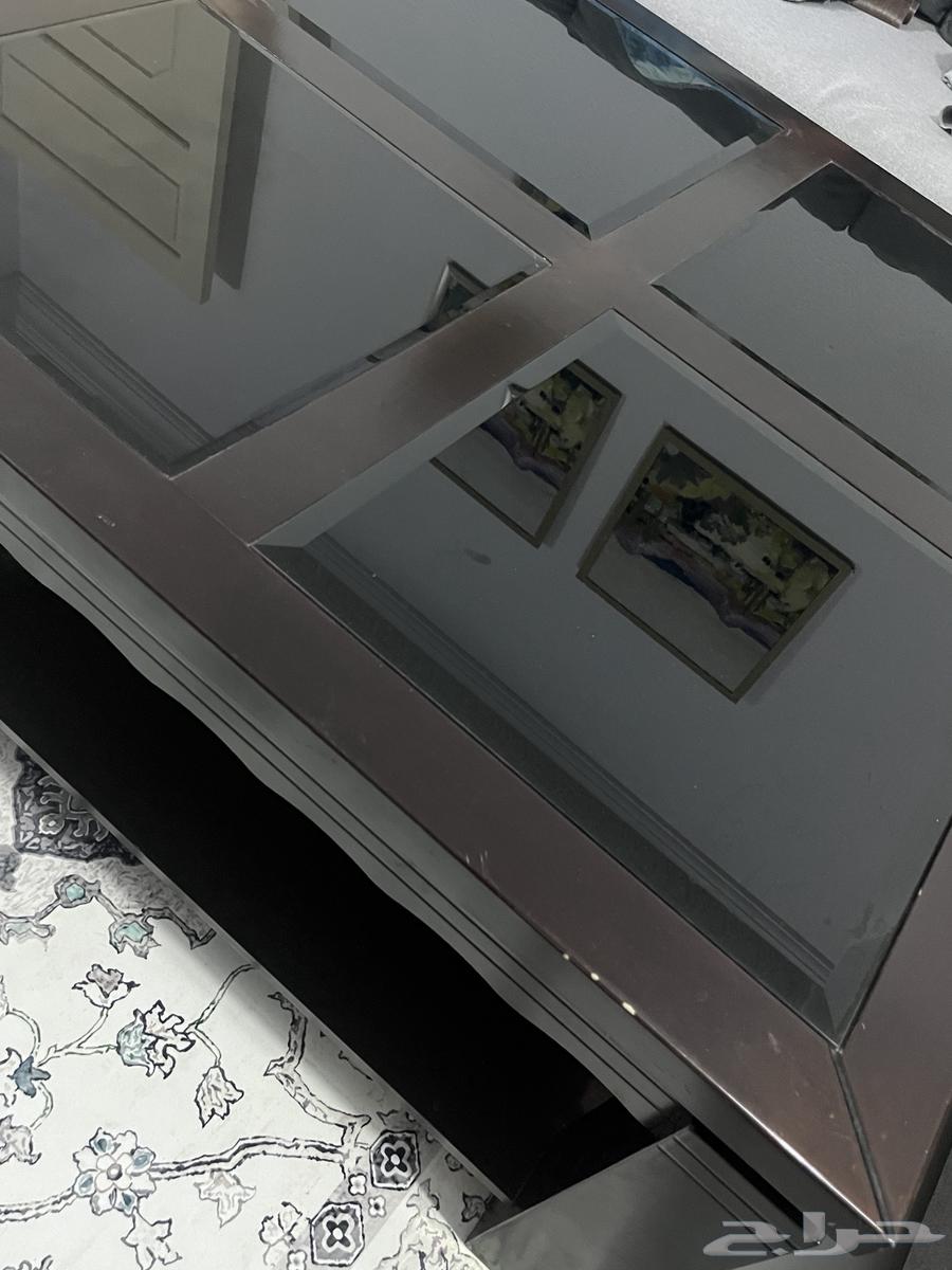 Double bed and table64507095980419113