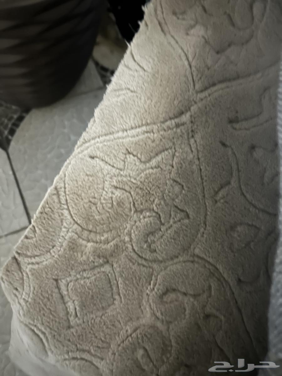 Two carpets, one size 8*4 and the other 4*4.64507851998082111