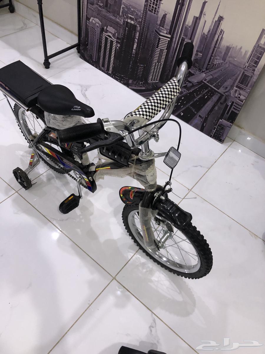 Clean scooter, all accessories available including charger, two keys, and cycle64444231493635112
