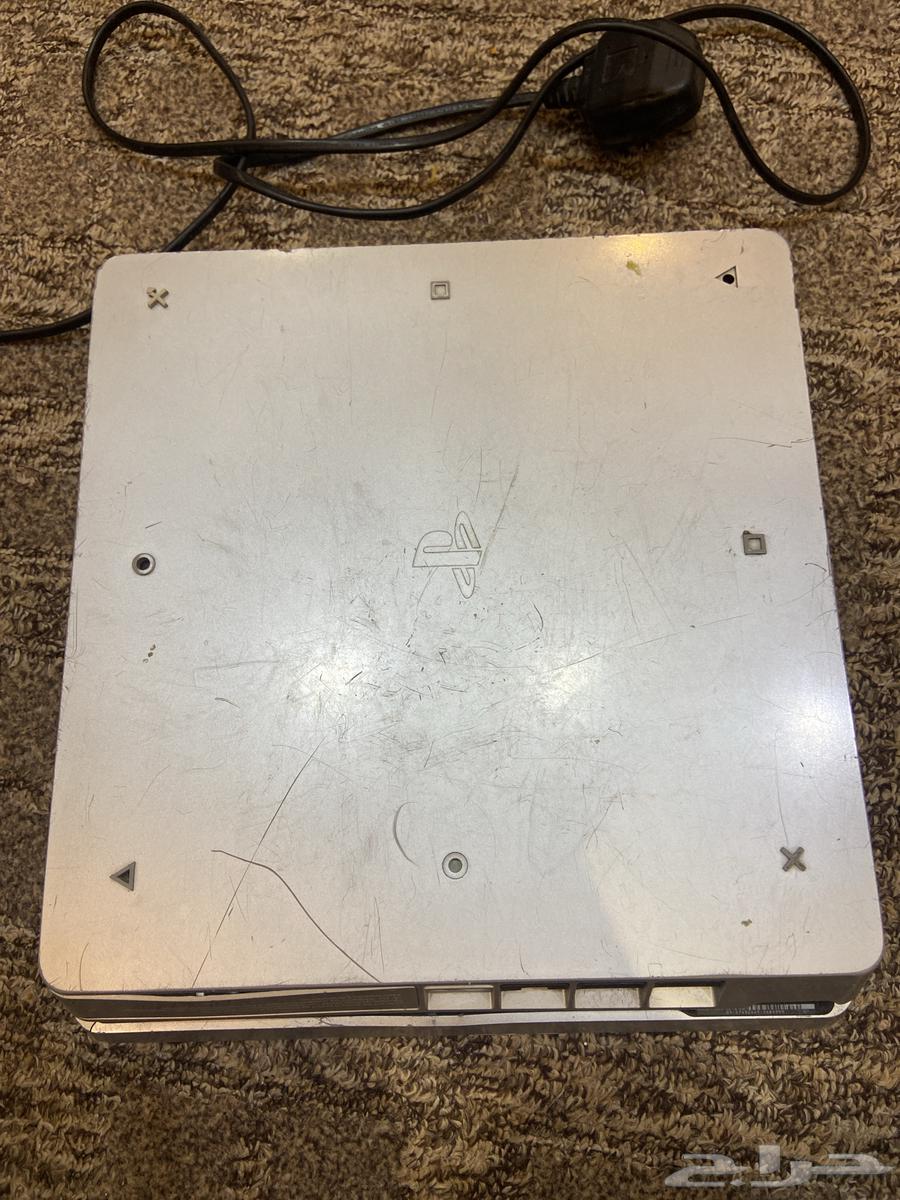 هاذا سوني 4 مستخدم نظيف وفيه شريط محمل فيفا 23 الخلل64508537327107112