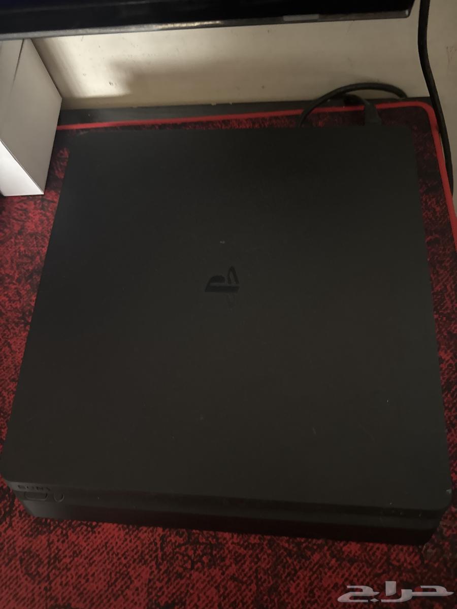 Sony 4 with two original controllers64506006983681110