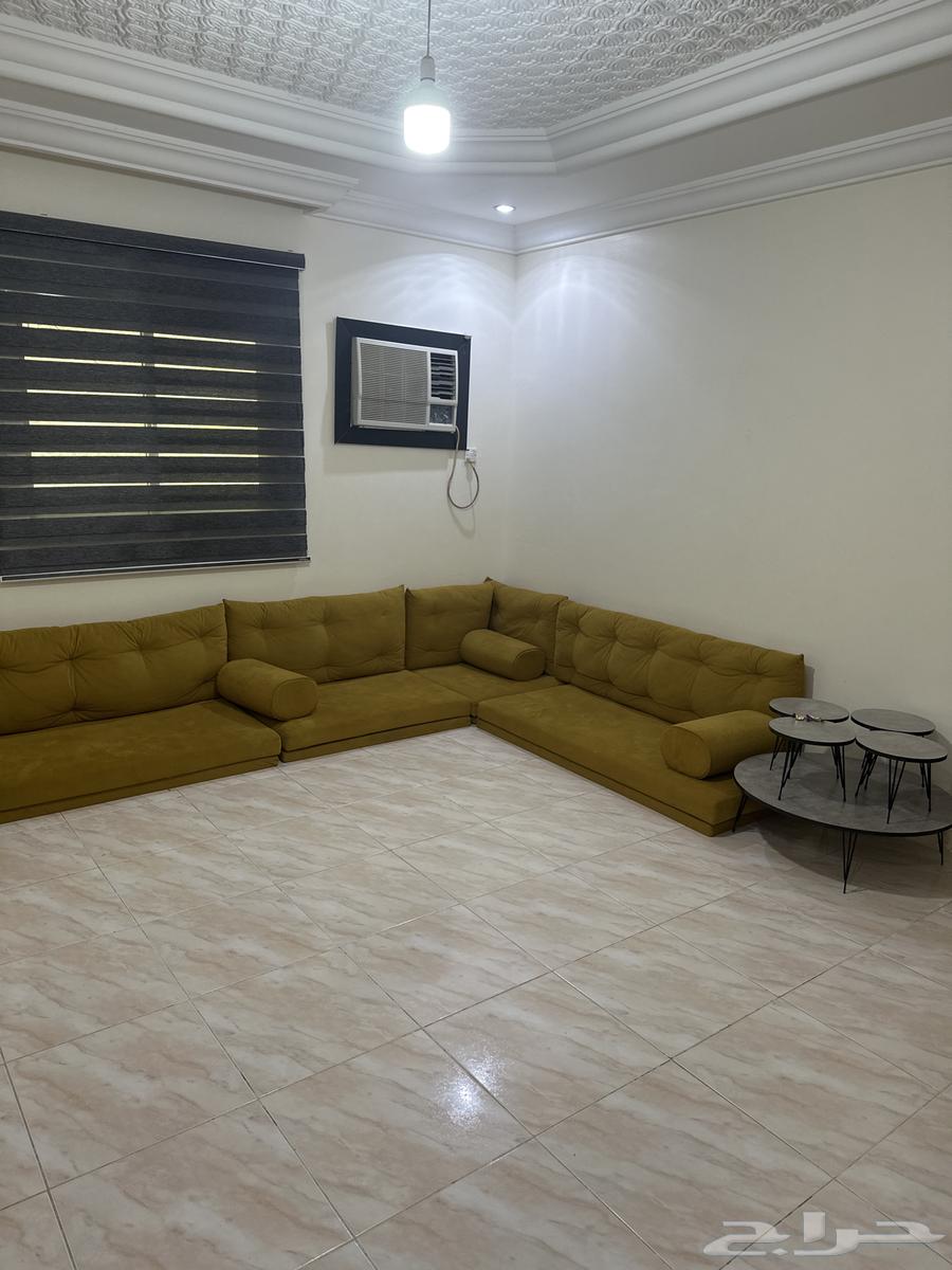 Living room with table64504037216642110