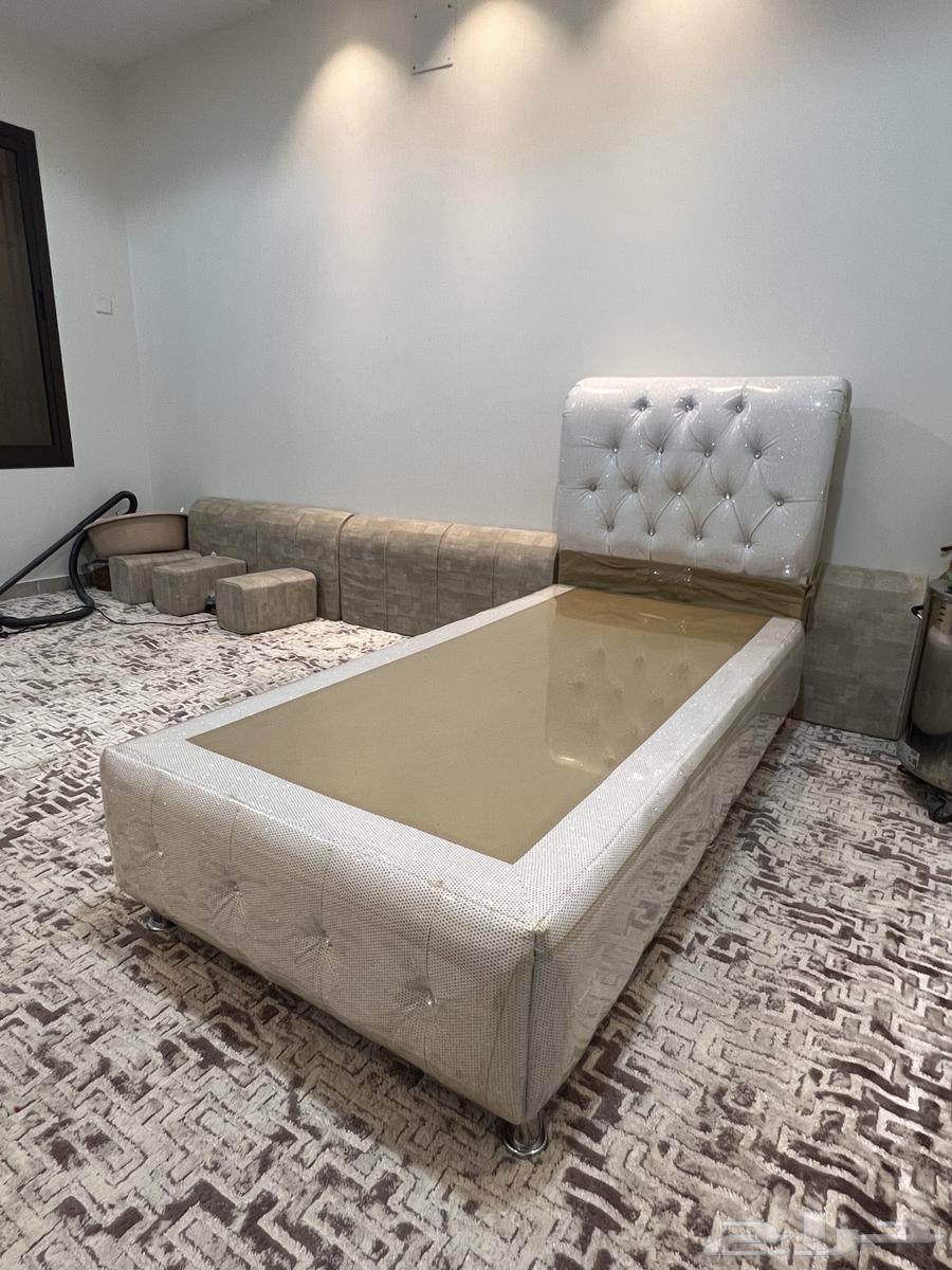للبيع سرير نفر واحد64506675778561114