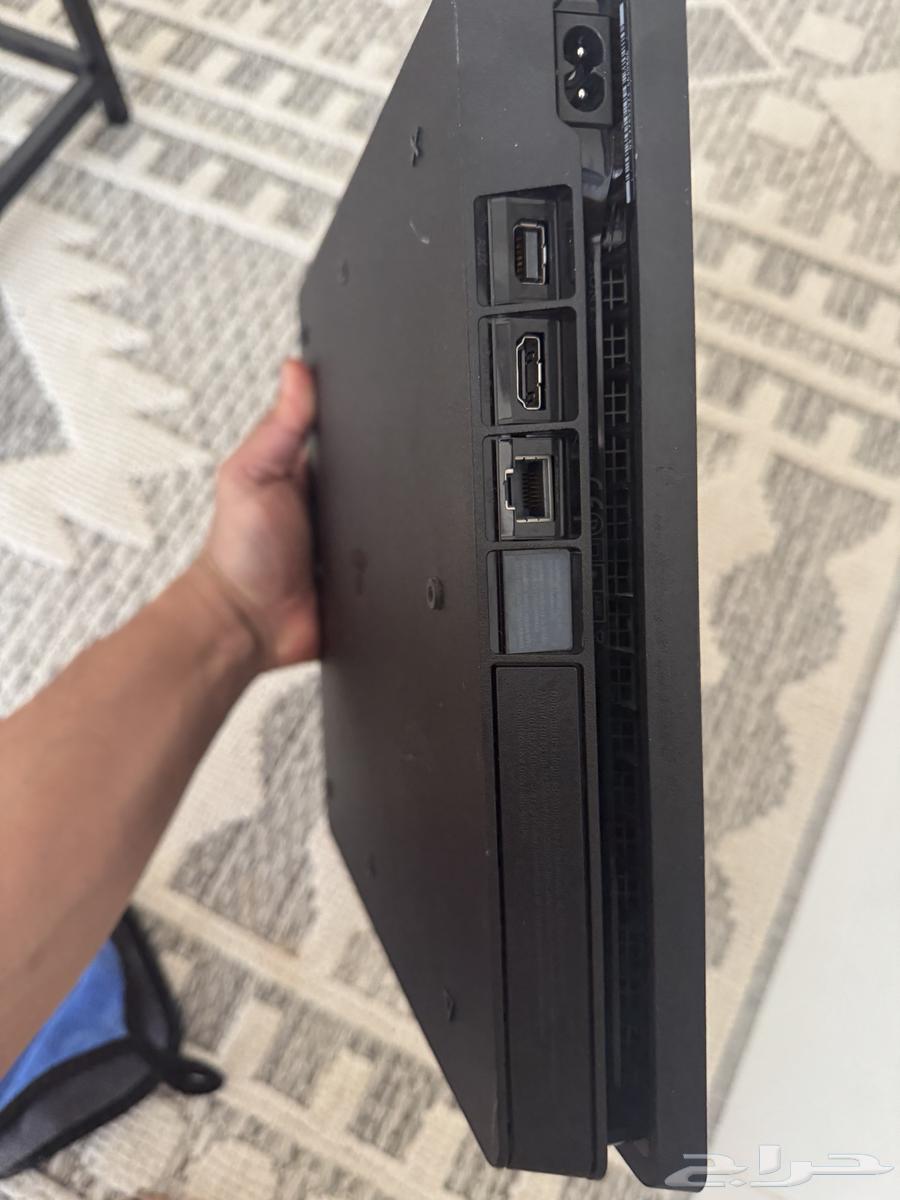 Used PlayStation 4 with games64505329298946110