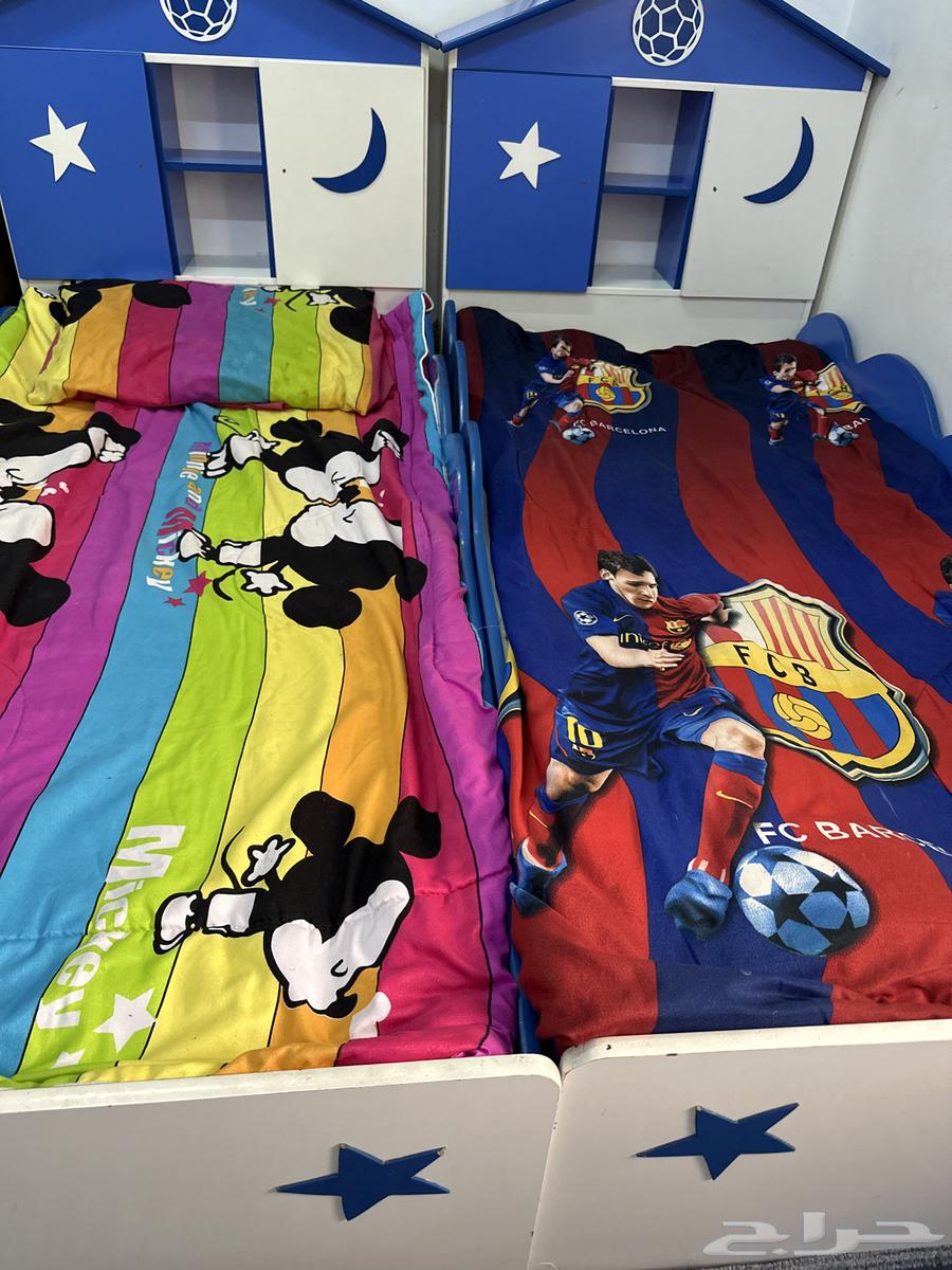 سرير اطفال 2 بحاله جيده نظيف للبيع اعلى يوم64505612673282113