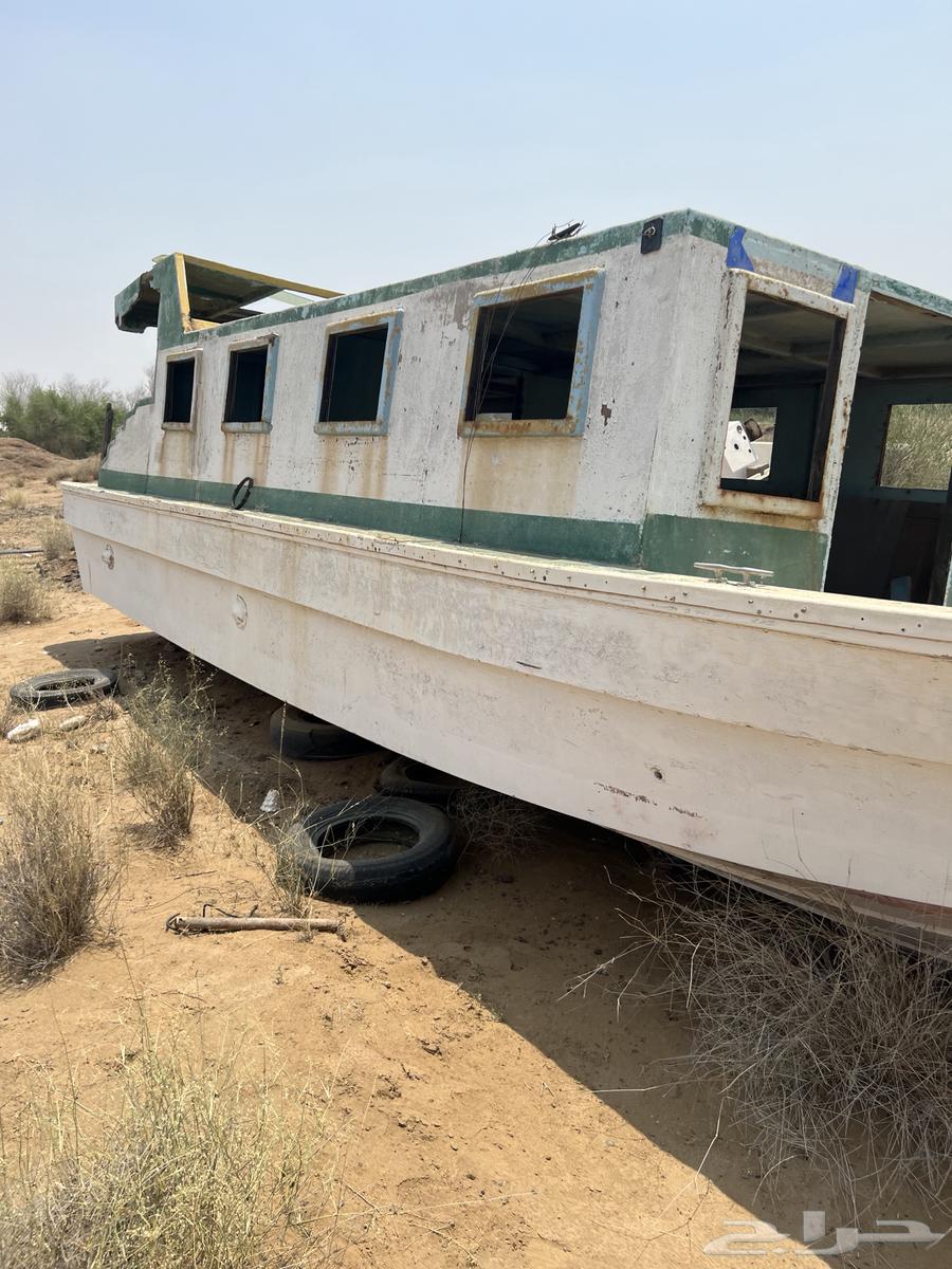 قارب قديم64508915627394110