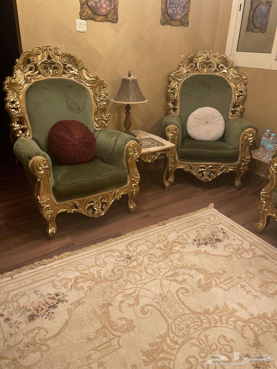 Classic sofa but in very good condition, buyer has the right to inspect64503308759681111