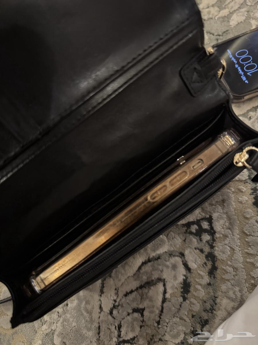 شنط ماركة اصلية استخدام نظيف جدا64509335719810113