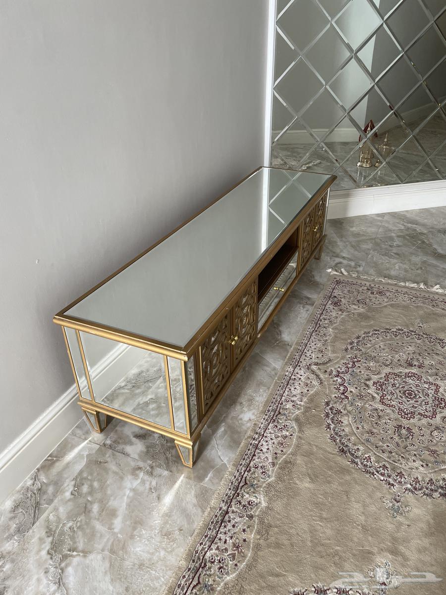 طاولة تلفاز للبيع64506521140609112