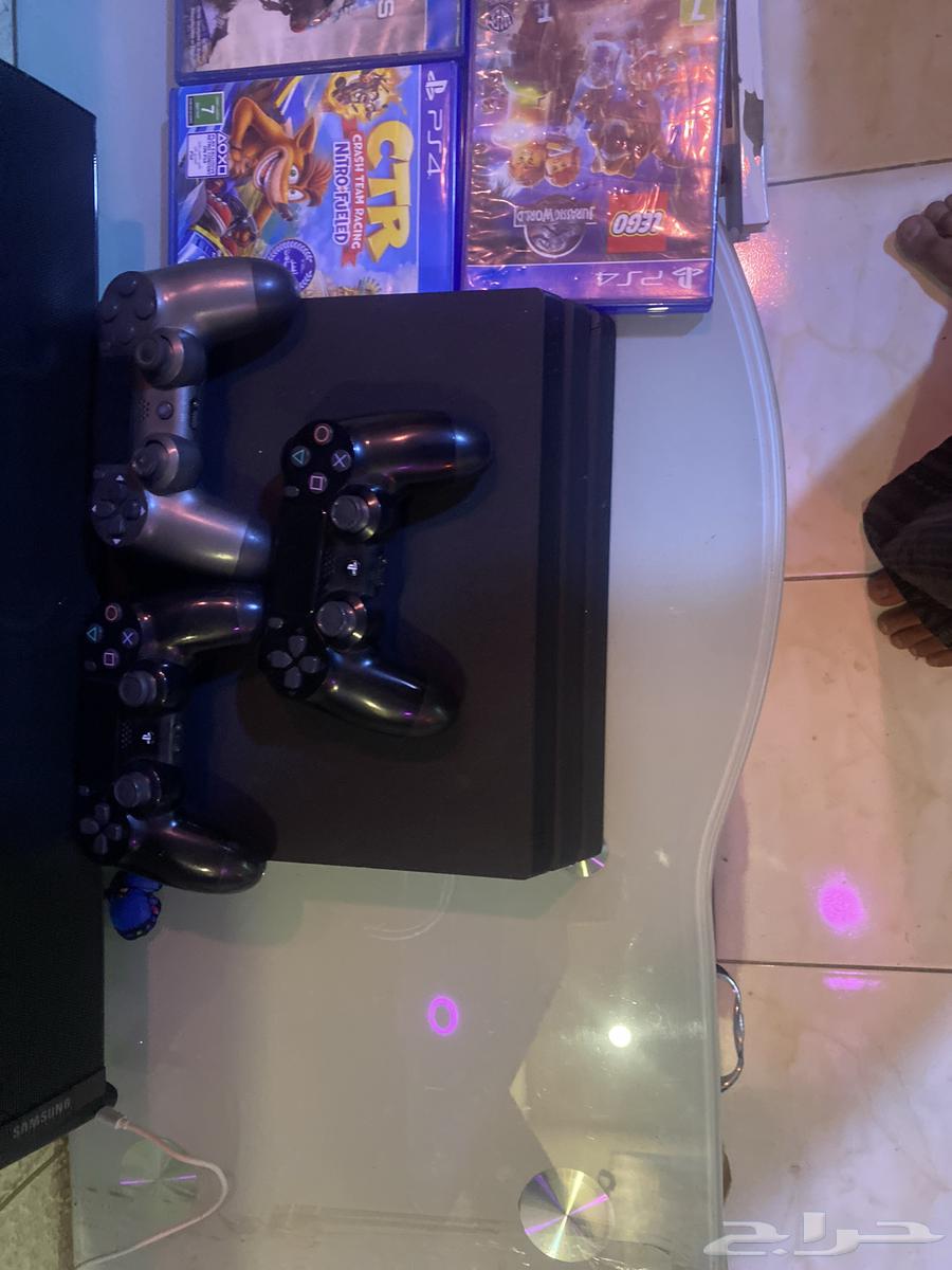 للبيع سوني 4ون معه3يدات3اشرطه سوني64504023017601110