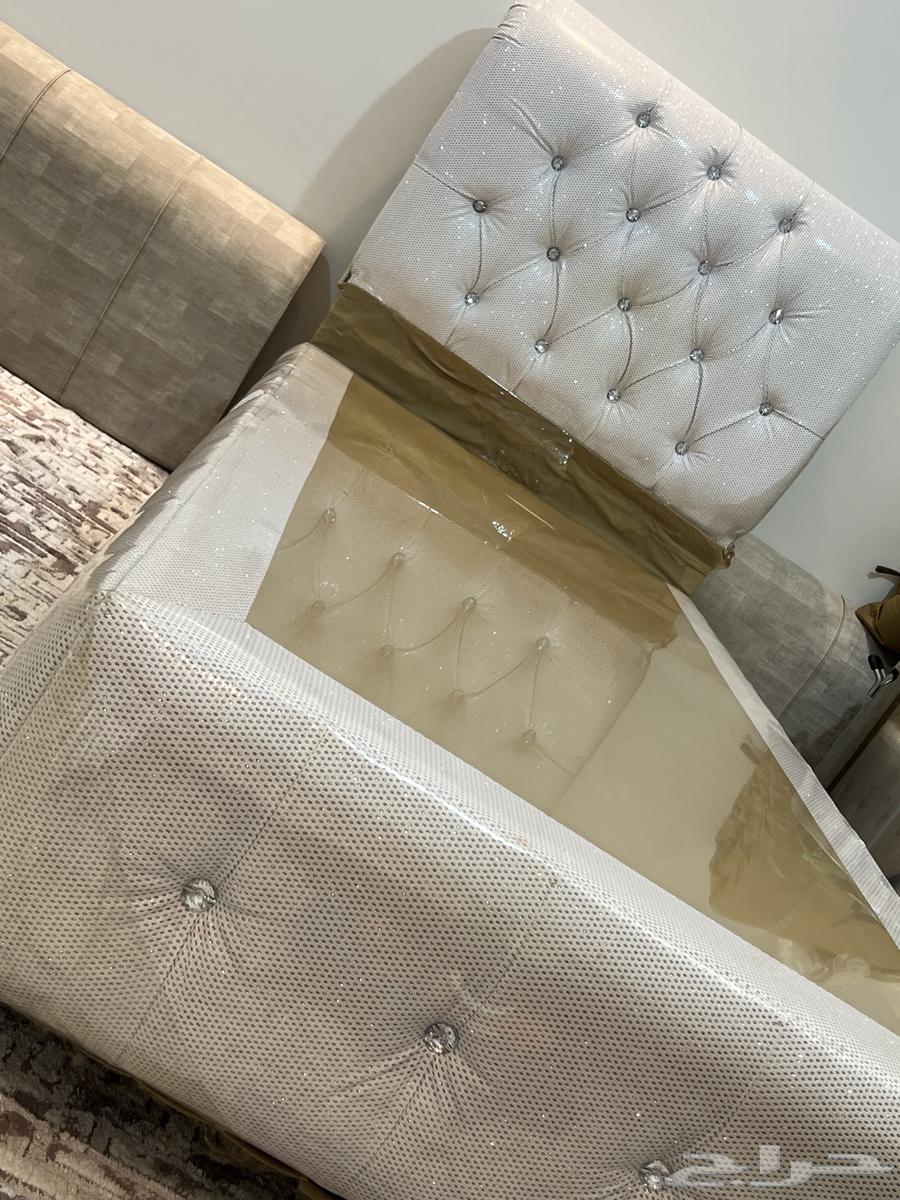 للبيع سرير نفر واحد64506675778561111