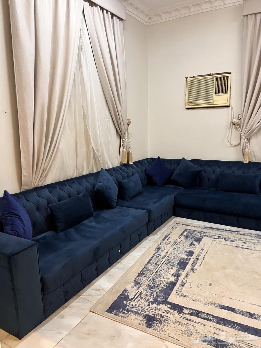 Sofa, carpets, curtains, and table for sale64509602630914111