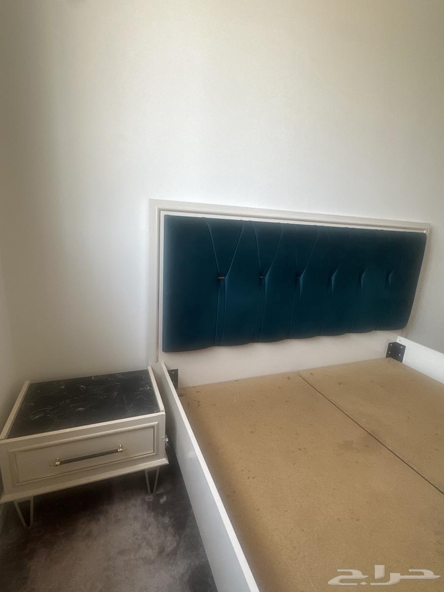 غرفة نوم سرير نفرين وكومدينتين من هوم سنتر جديده لم تستخدم64505467566721110
