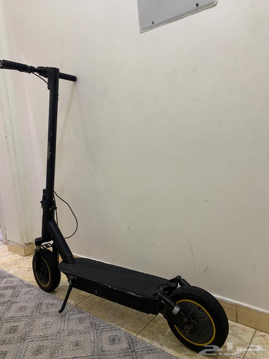 سكوتر .للبيع عاجل اسرعه 75-80 بطاريه با حاله جيده64508971596417112