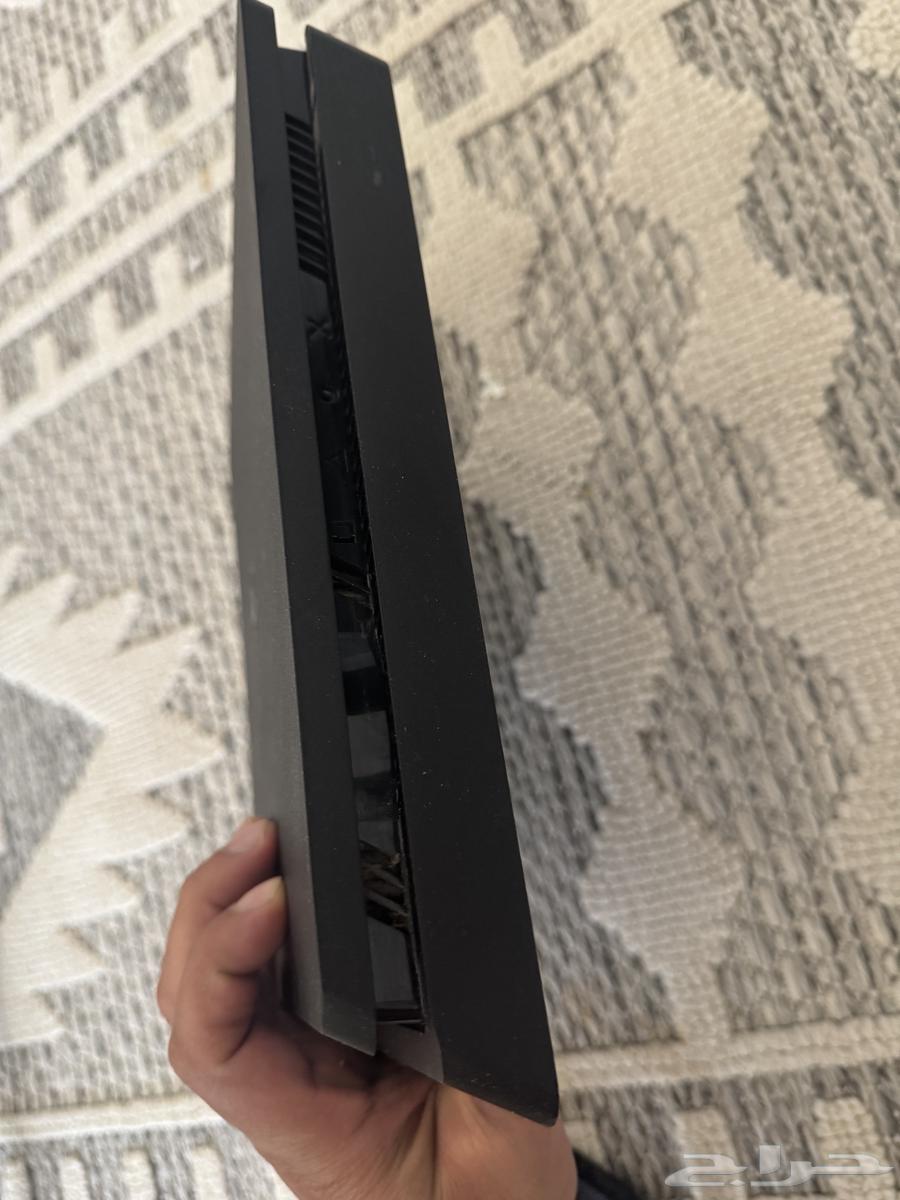 Used PlayStation 4 with games64505329298946113