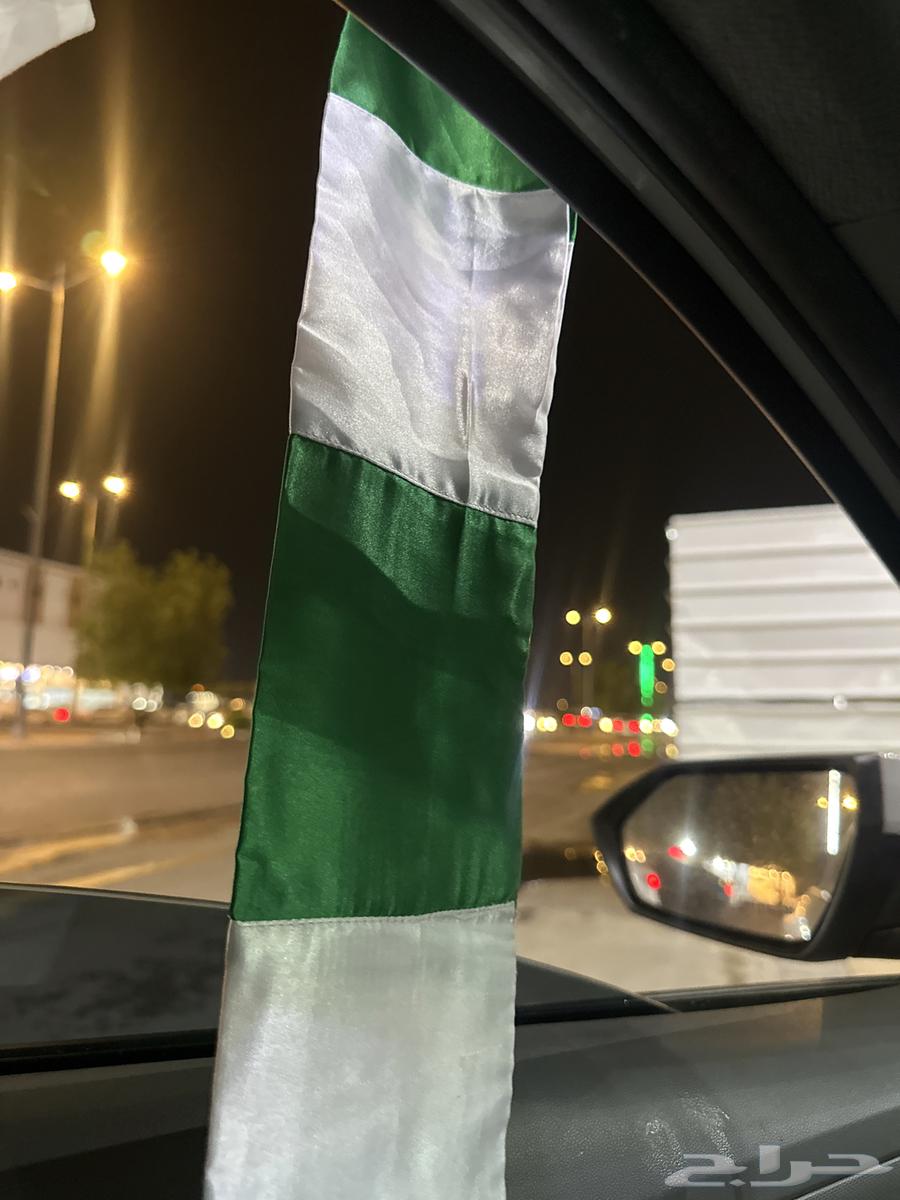 شالات اخضر وابيض . مناسبه لليوم الوطني. الاهلي. المنتخب ..64509124080385111