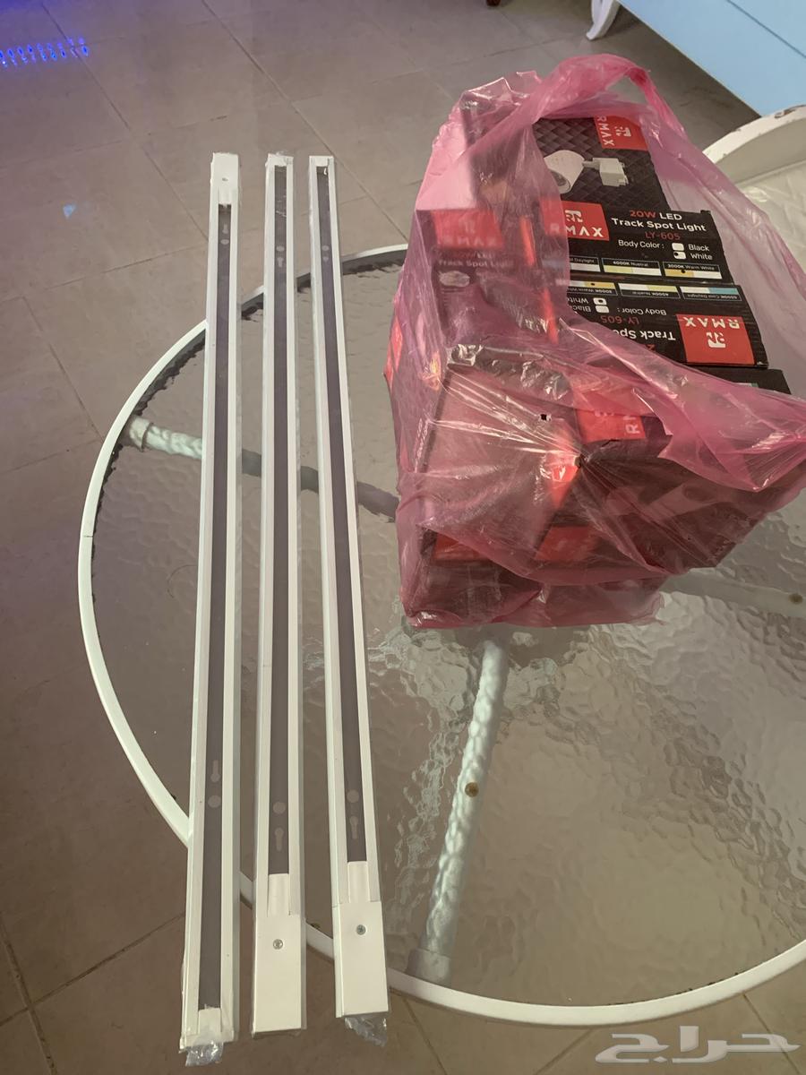 12 ceiling lights for sale with 3 controllers64507487199107112