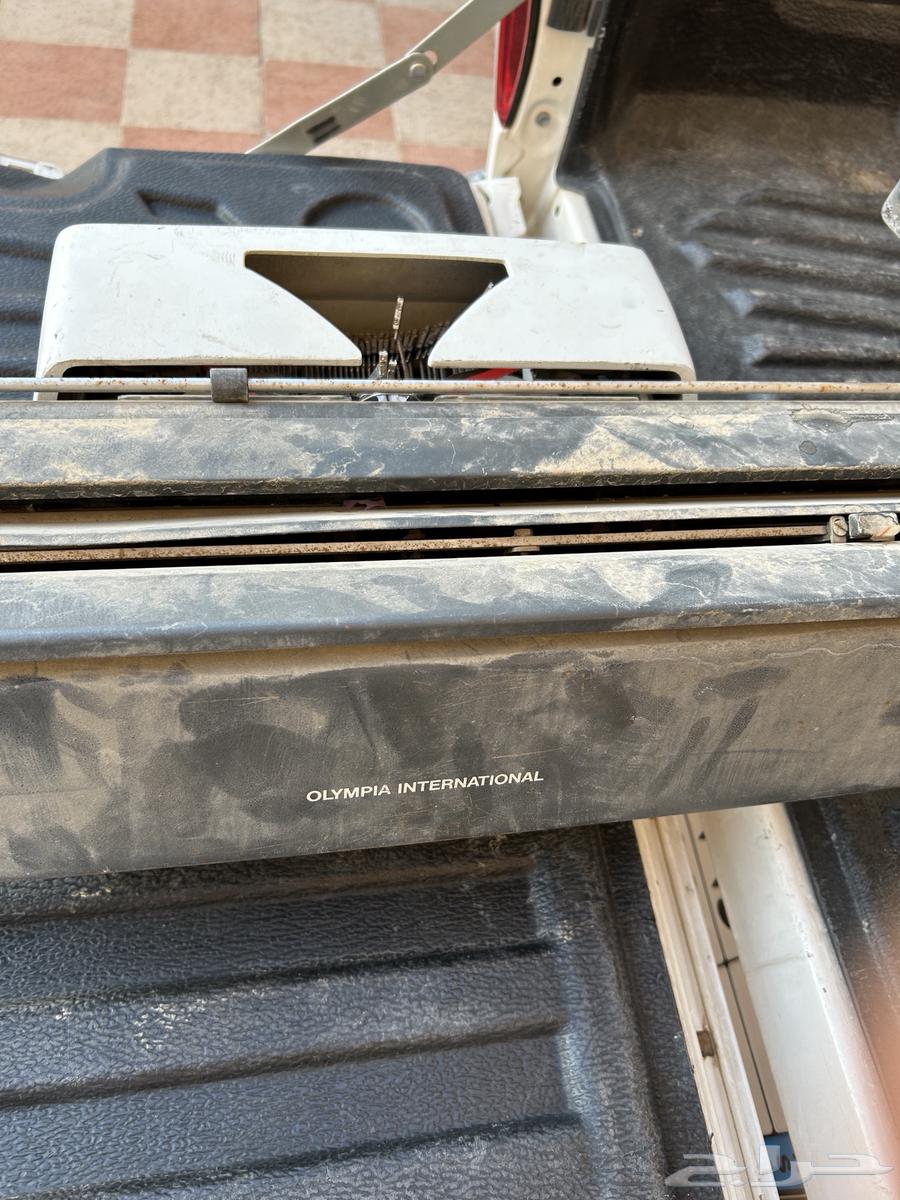 للبيع آلة كاتبة أولمبيا64507025949955111