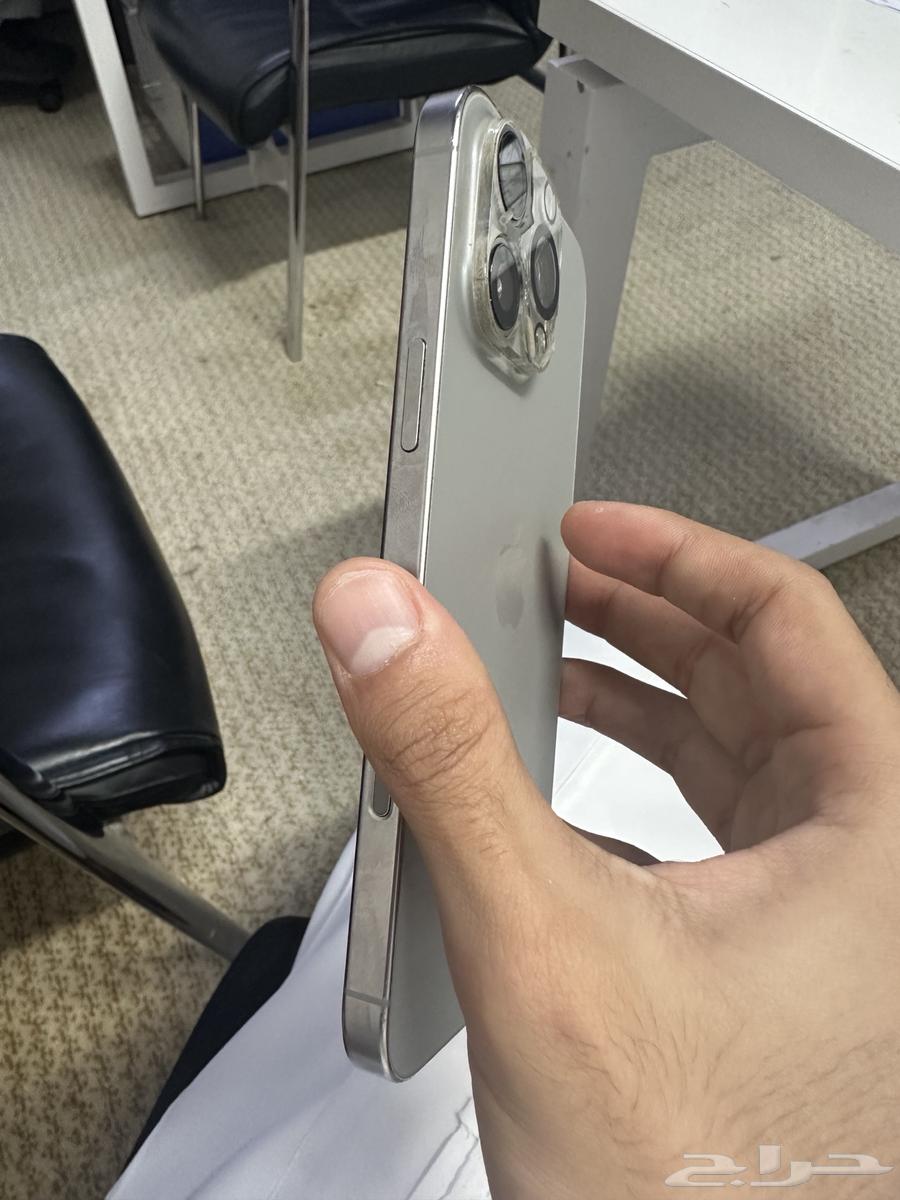 iPhone 16 Pro Max in excellent condition battery 100 light use64504736483329112