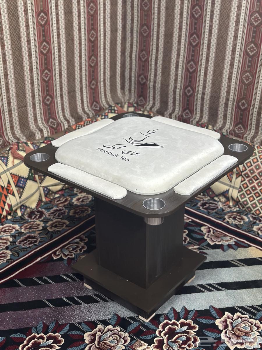 Detail of elevated belot table64429923313283113