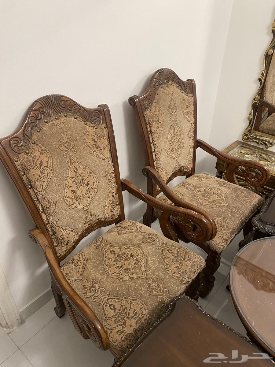 Tables and Chairs64508761370114112