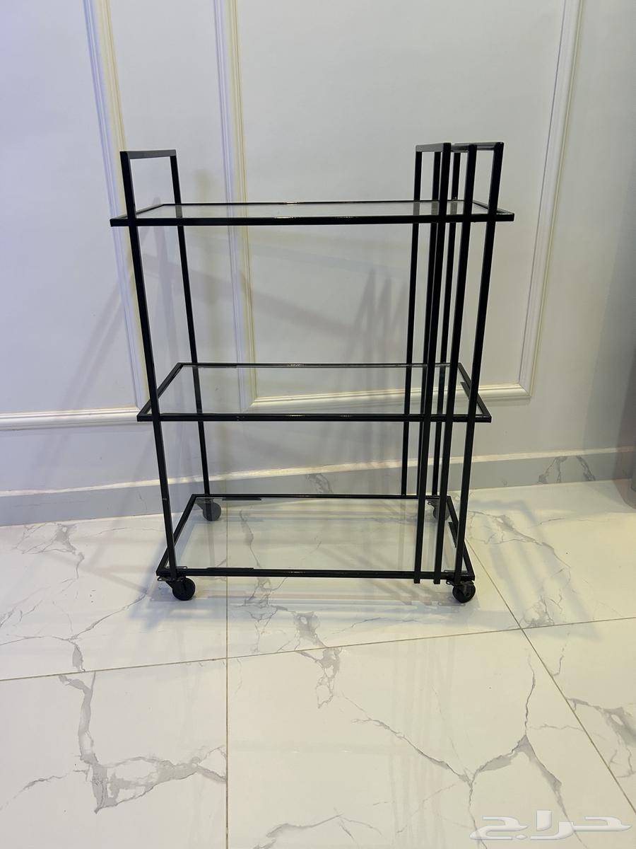 Tables with entrance and new serving cart64504324030979110