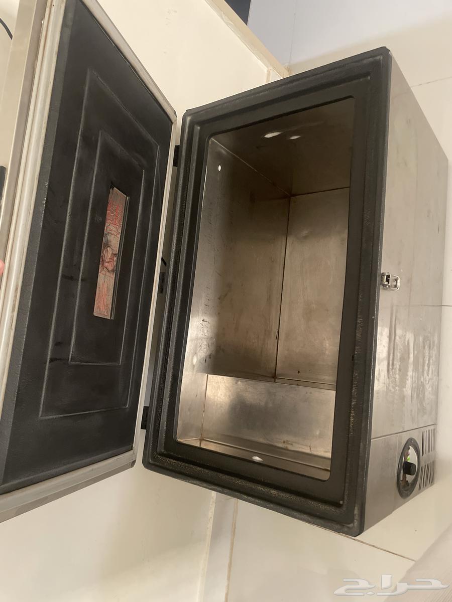 ثلاجه مكشات علي كهربا وتقدر تشبكها بسياره للبيع64504709186689111