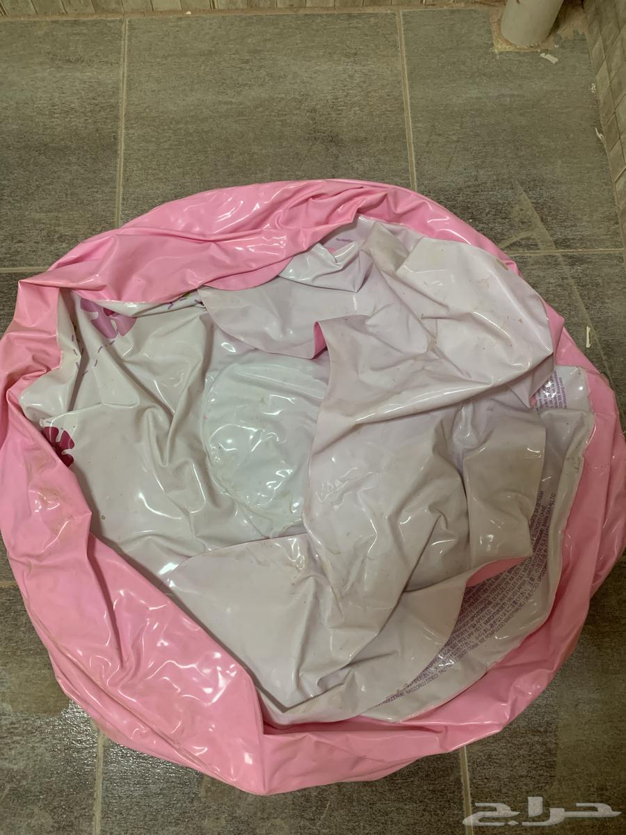 خيمه نفخ كبيره مع كرسي نفخ وطاوله نفخ استعمال قليل جدا64510140047875112