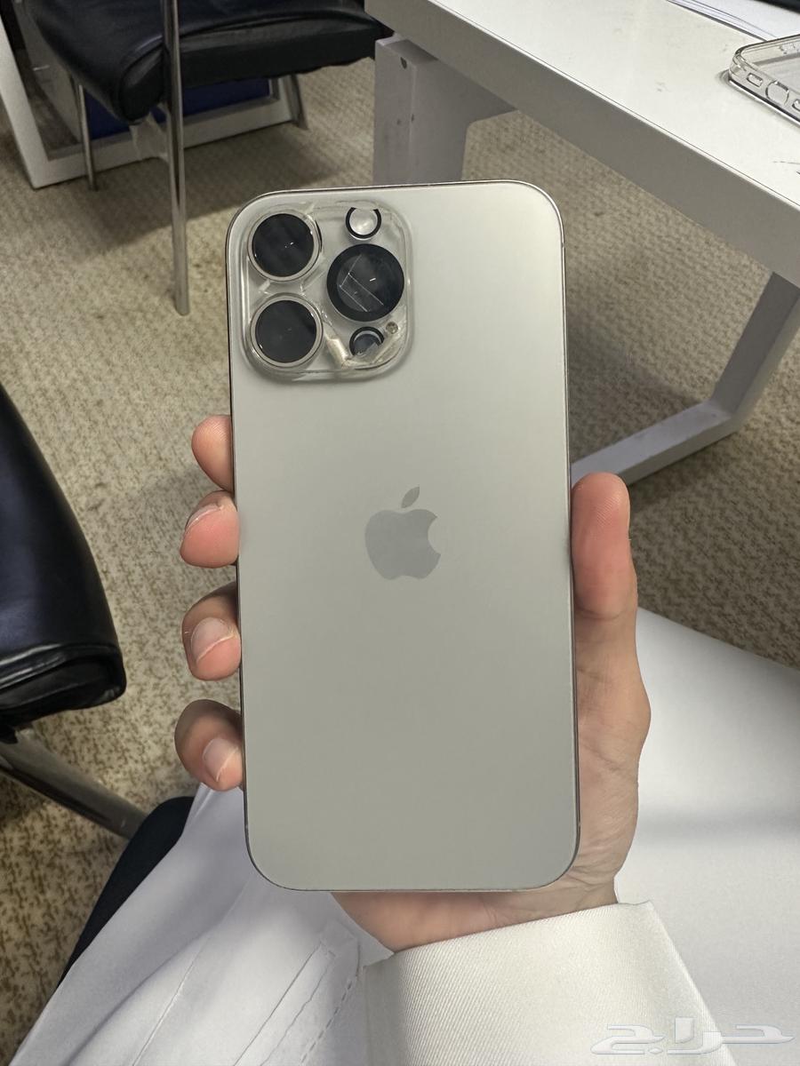 iPhone 16 Pro Max in excellent condition battery 100 light use64504736483329110