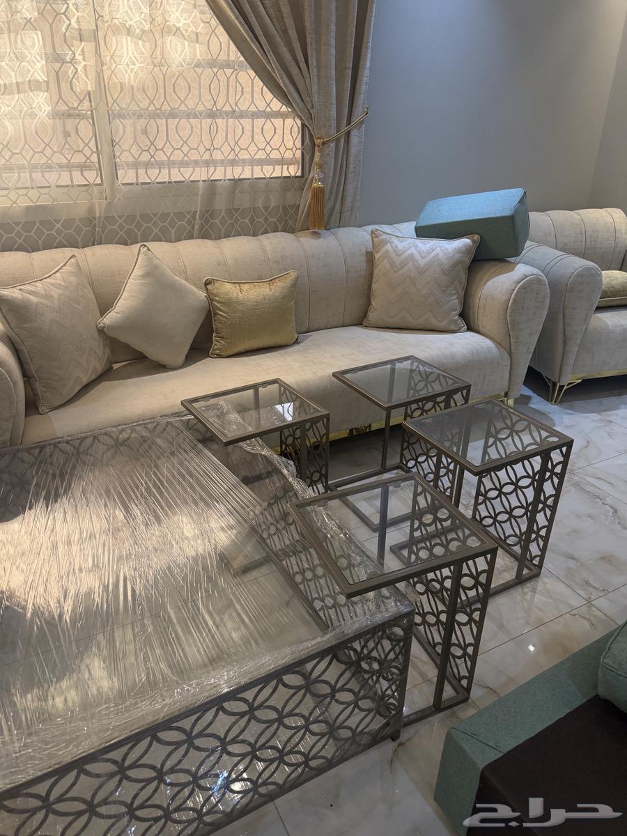 للبيع طاوله ضيافه64504119164547111