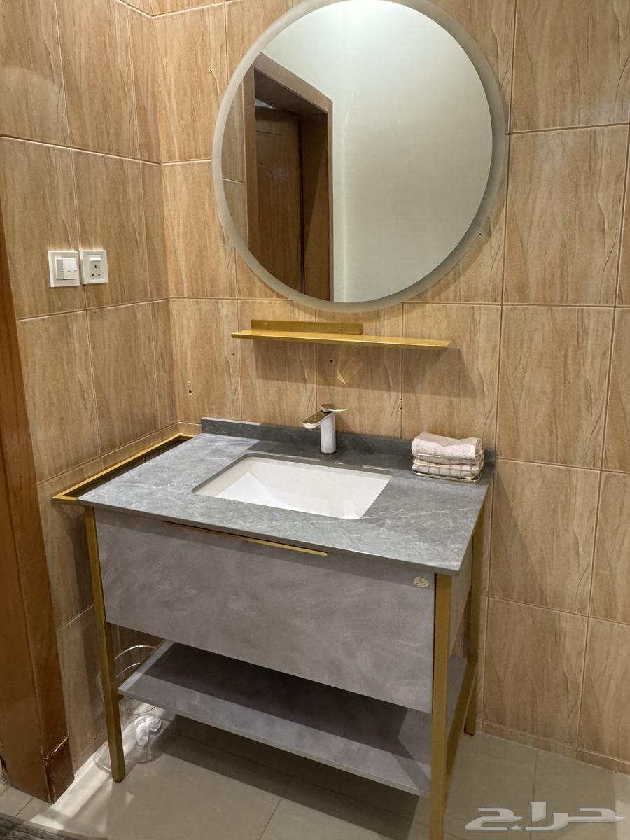 للبيع دولاب تخزين ومغسله64503857361665110