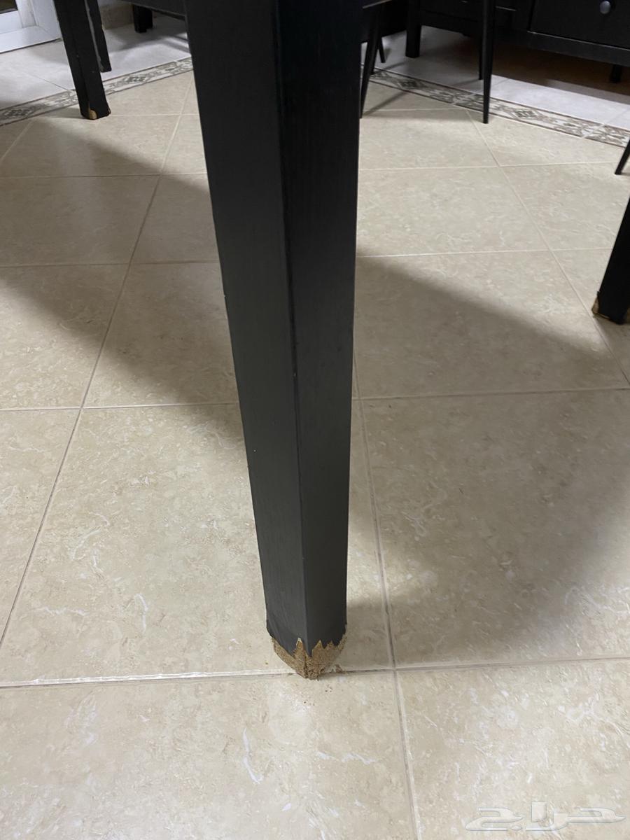 طاولة طعام للبيع (على السوم)64510690783874112