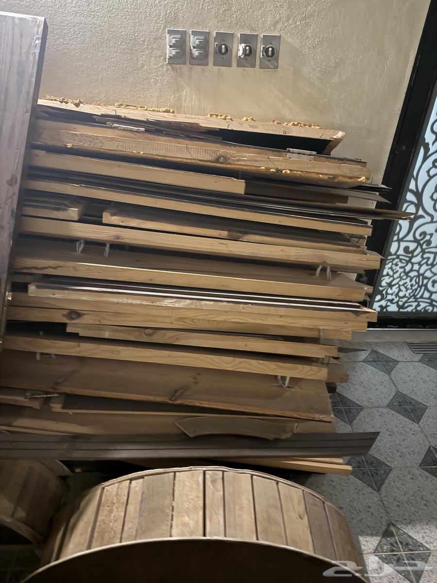 اثاث مستعمل عبارة عن ابواب خشب مستعملة وغرف نوم مستعملة64509941439234113