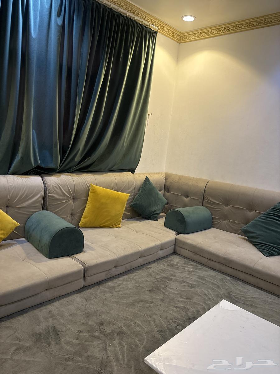 للبيع مستعجل بسبب النقل و النقل ع المشتري سعر رمزي64505791143555112