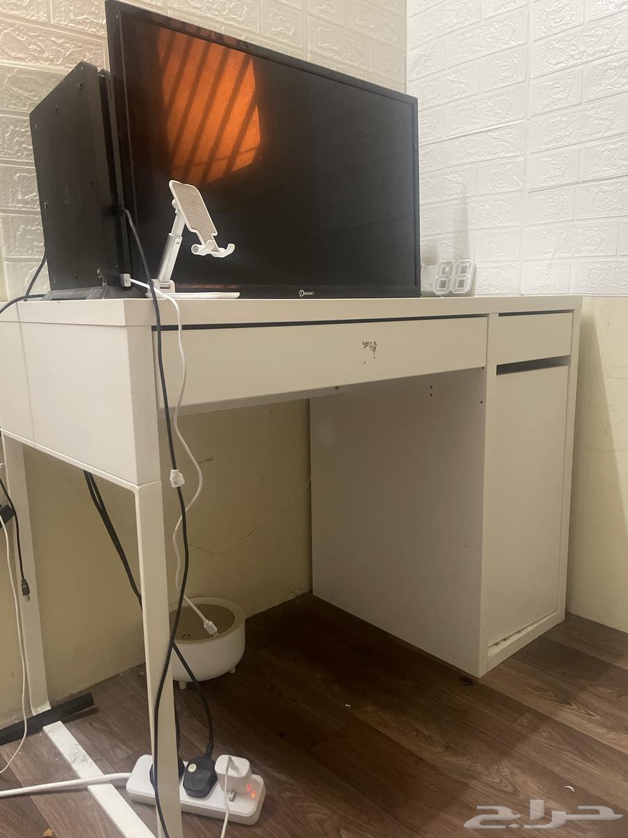 طاولة مكتب قيمنق اتوقع شريتها من ايكيا ناسي ونظيفه64510676723202110