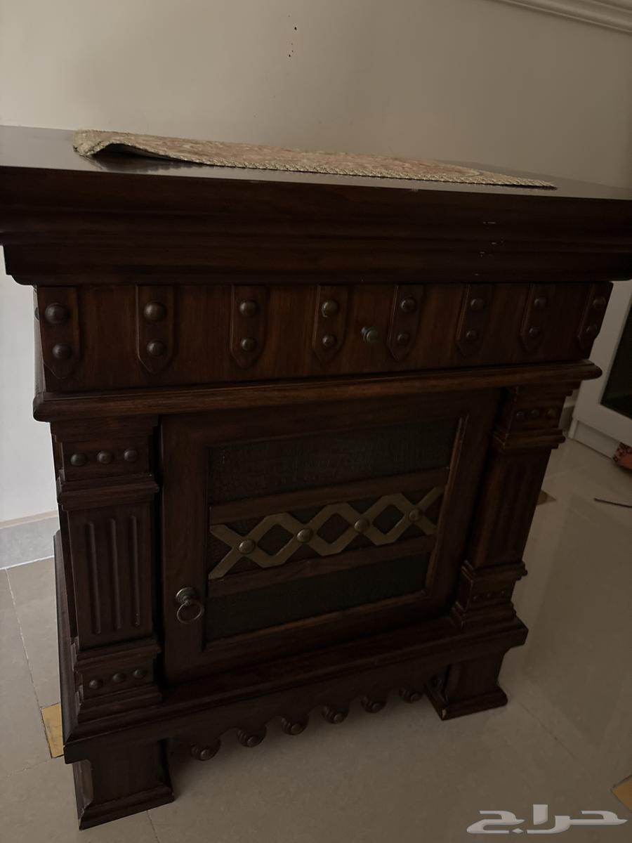 بيع سرير خشب بني قوي مقاس مترين في مترين مع 2 كومدينو64507025862017111